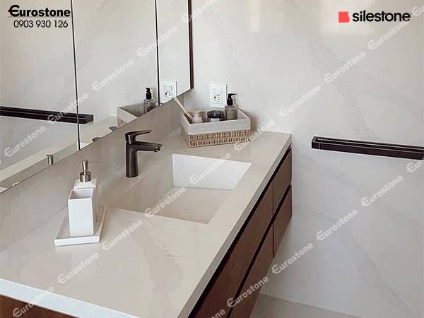 lavabo đặt bàn đá