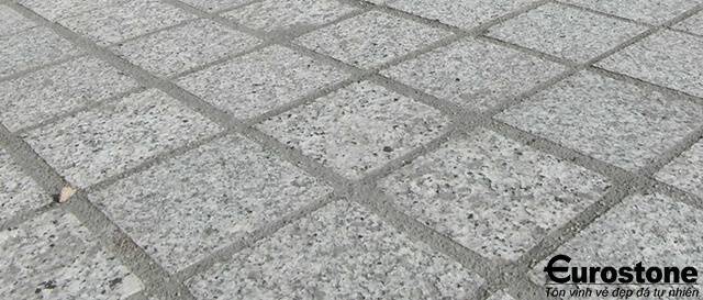 đá tự nhiên lát sân