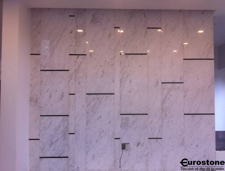 đá ốp tường phòng khách