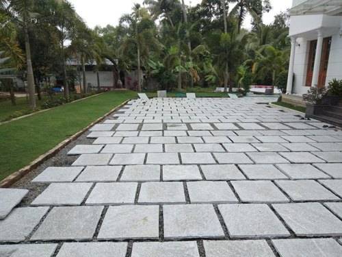 đá tự nhiên lát sân vườn