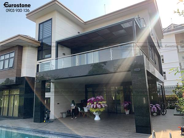 ốp cột đá granite emerald pearl