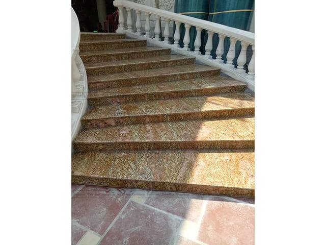 Cầu thang đá granite imperial gold