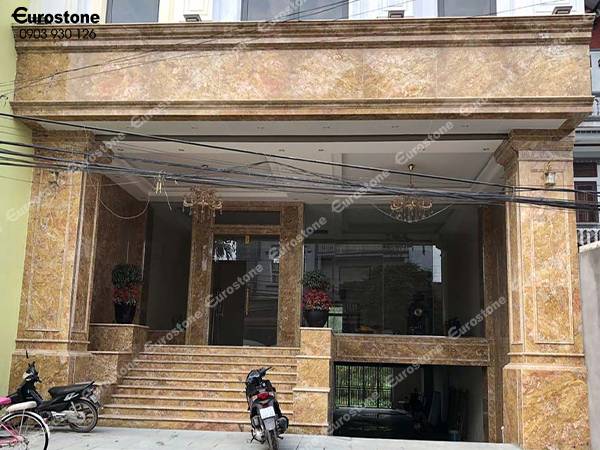 trụ cổng ốp đá Imperial Gold