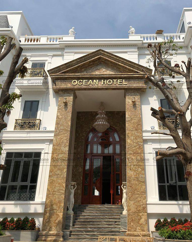 ốp cột đá granite Solarius