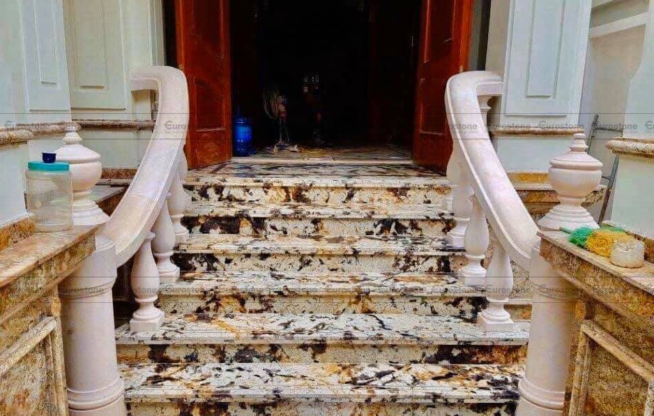 EYE12023 Splendour Gold Tam cap