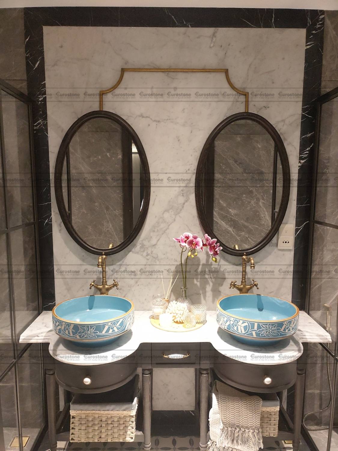 chậu rửa mặt bàn đá