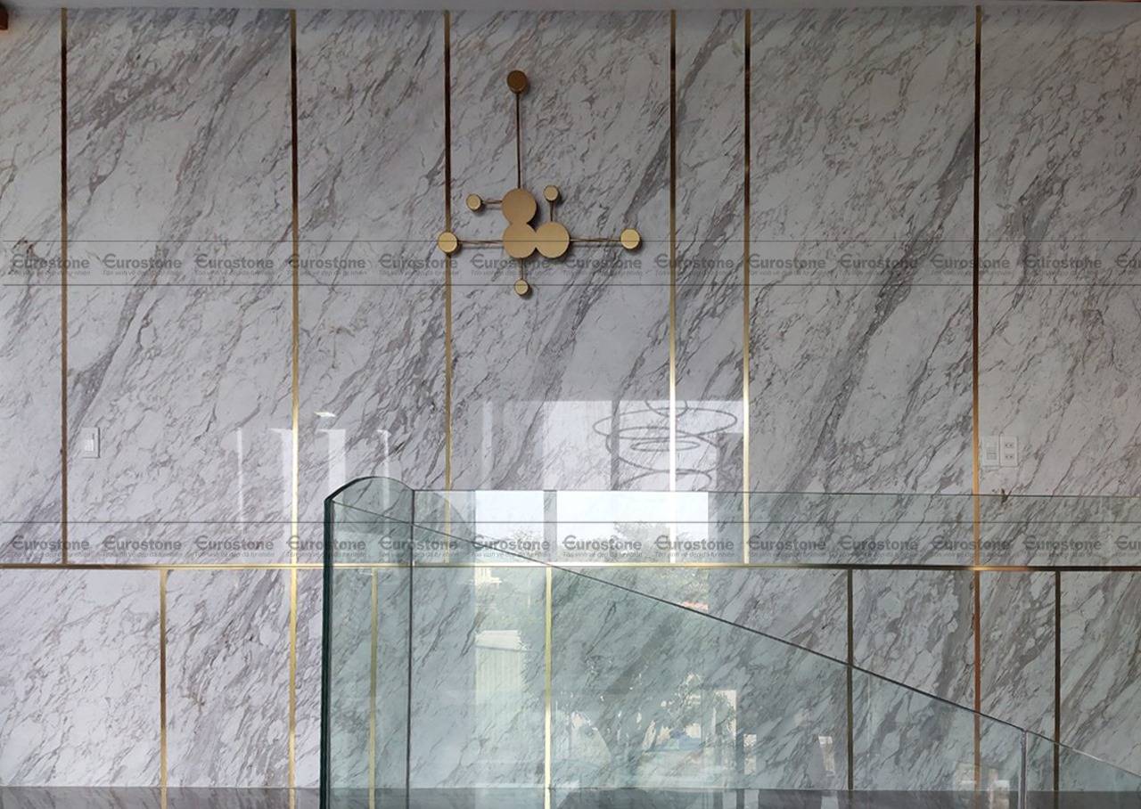 đá ốp phòng khách