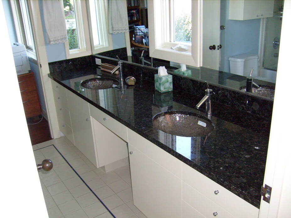 Đá Grantie Volga Blue (Xà Cừ Ngọc Trai)