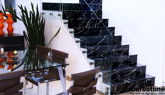 Đá Marble Negro Marquina