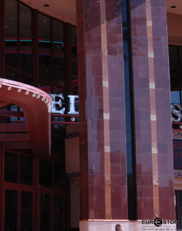 Đá Granite Đỏ Ruby Ấn Độ ốp mặt tiền