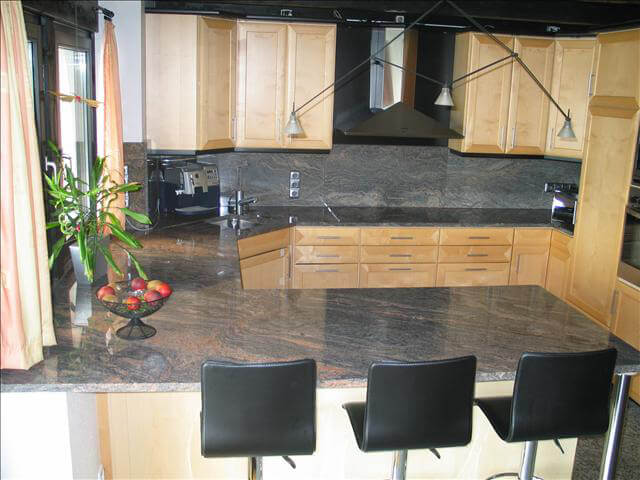 Đá Granite Paradiso Bash (Tím Sa Mạc)