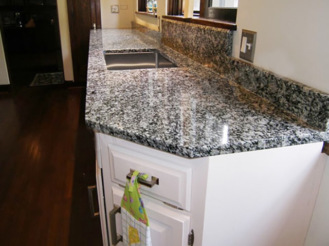 Đá Granite Metallica (Đá Trắng Mắt Rồng)