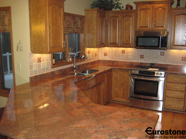 Đá Granite Red Japarana ốp bếp