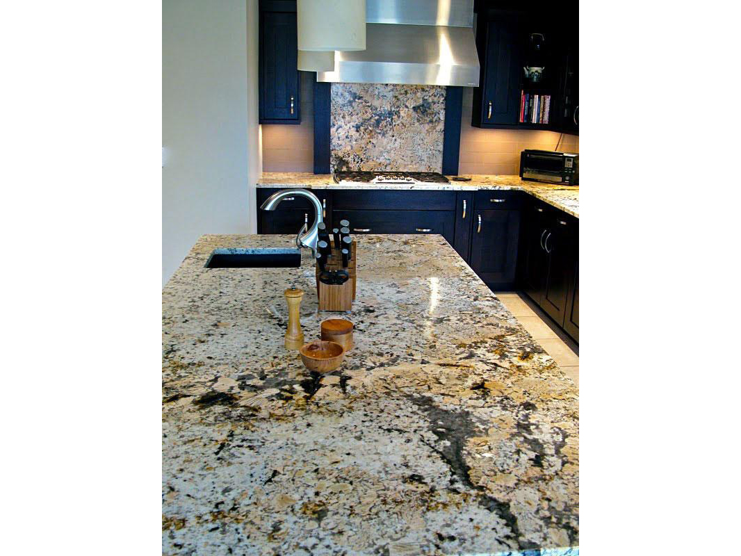 Đá Granite Splendor Gold