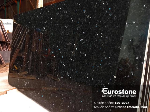 Đá Granite Emerald Pearl (Xà Cừ Xanh Đen)
