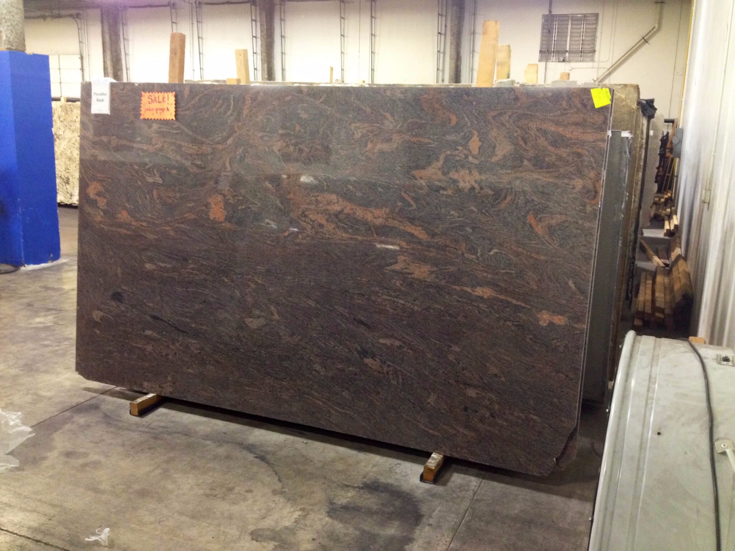 Đá Granite Paradiso Bash (Tím Sa Mạc)