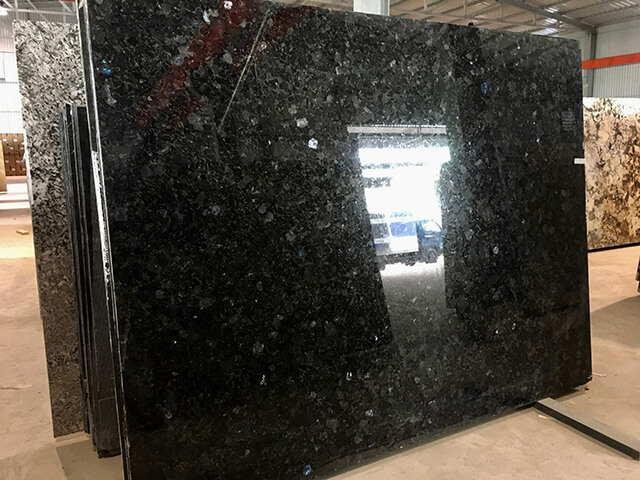 Đá Grantie Volga Blue (Xà Cừ Ngọc Trai)