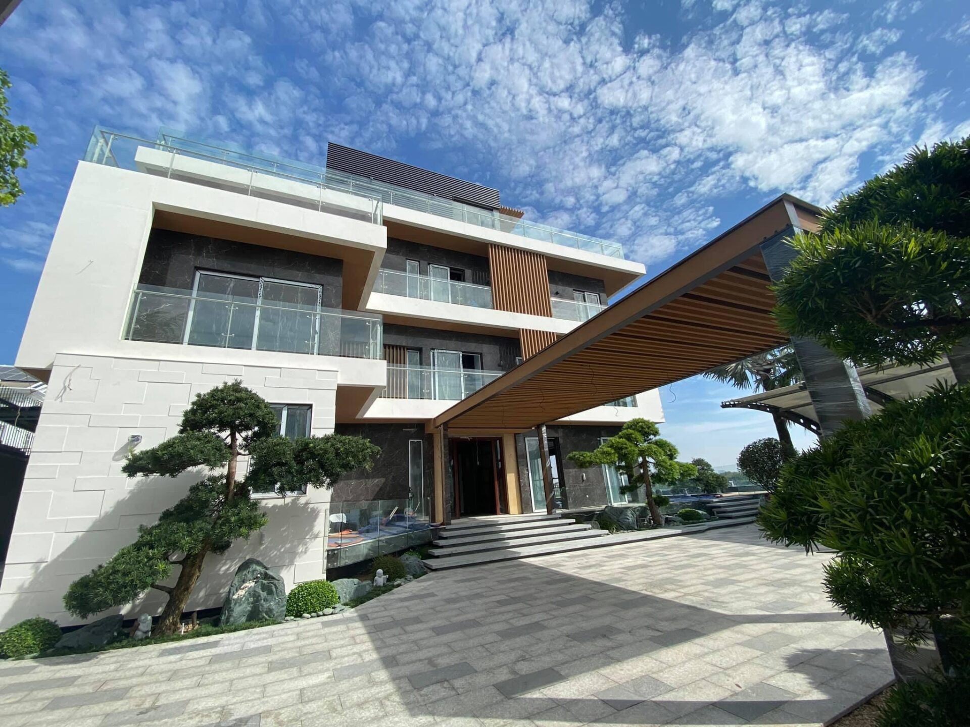 BỀN + ĐẸP VỚI THỜI GIAN