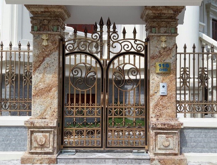 Cột đá sang trọng