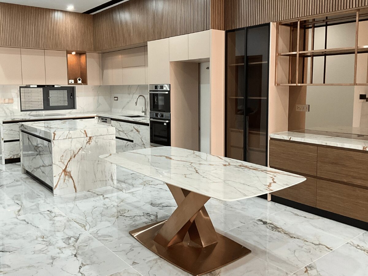 Bàn ăn chữ nhật/ vuông