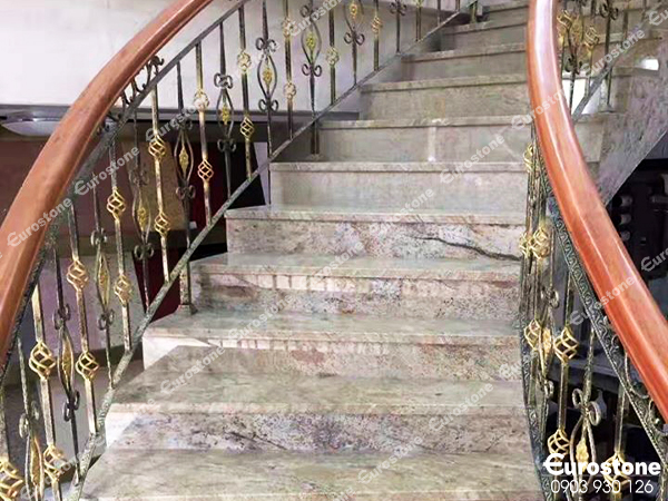 Cầu thang đá Granite Kashmir Gold