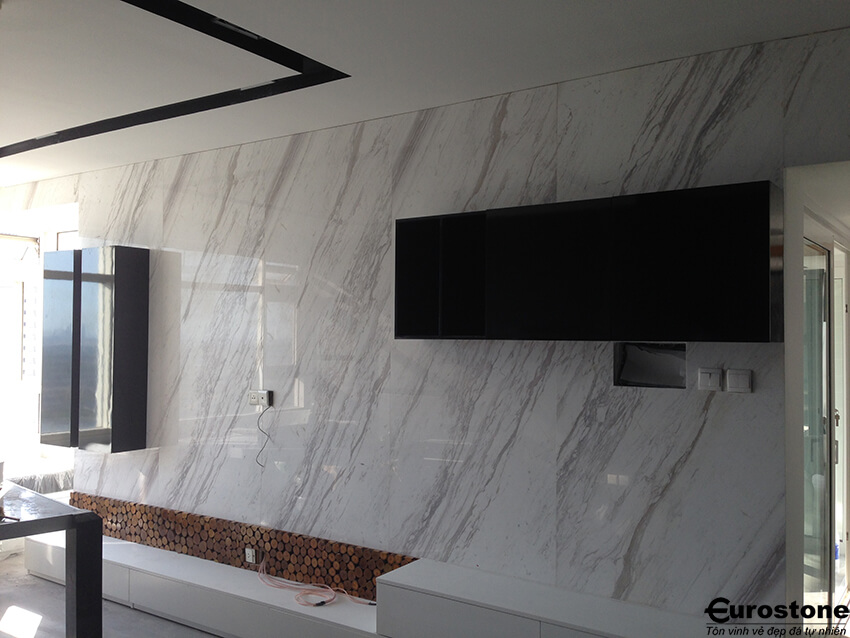 Đá ốp tường nội thất vách tivi