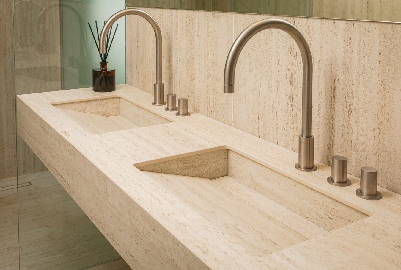 Bàn lavabo đá Dekton Marmorio